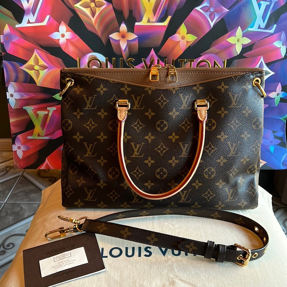 SOLD Louis Vuitton monogram Pallas mm